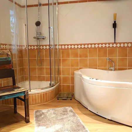 בית נופש Wellness & Comfort Retreat פהמארן